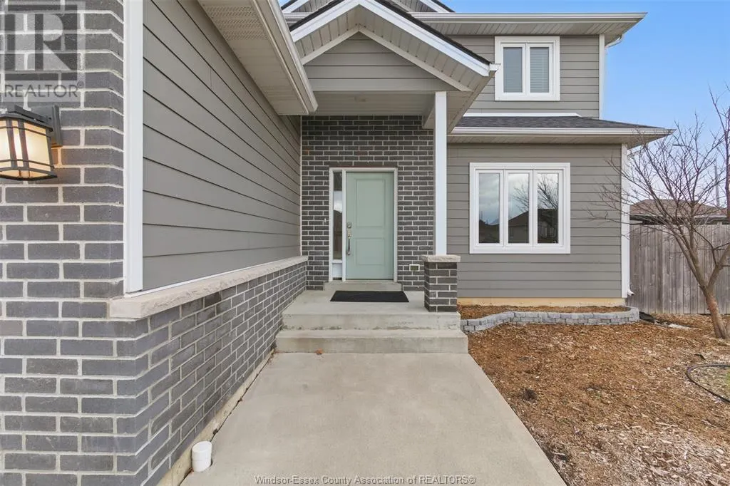 16 PEACHWOOD