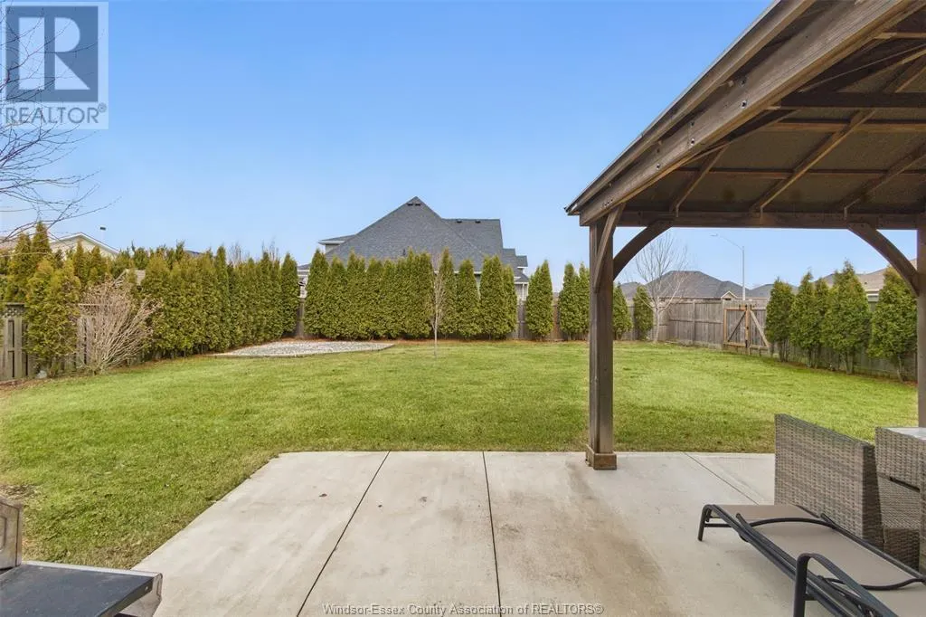 16 PEACHWOOD