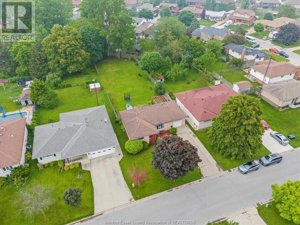 22 BENNIE AVENUE