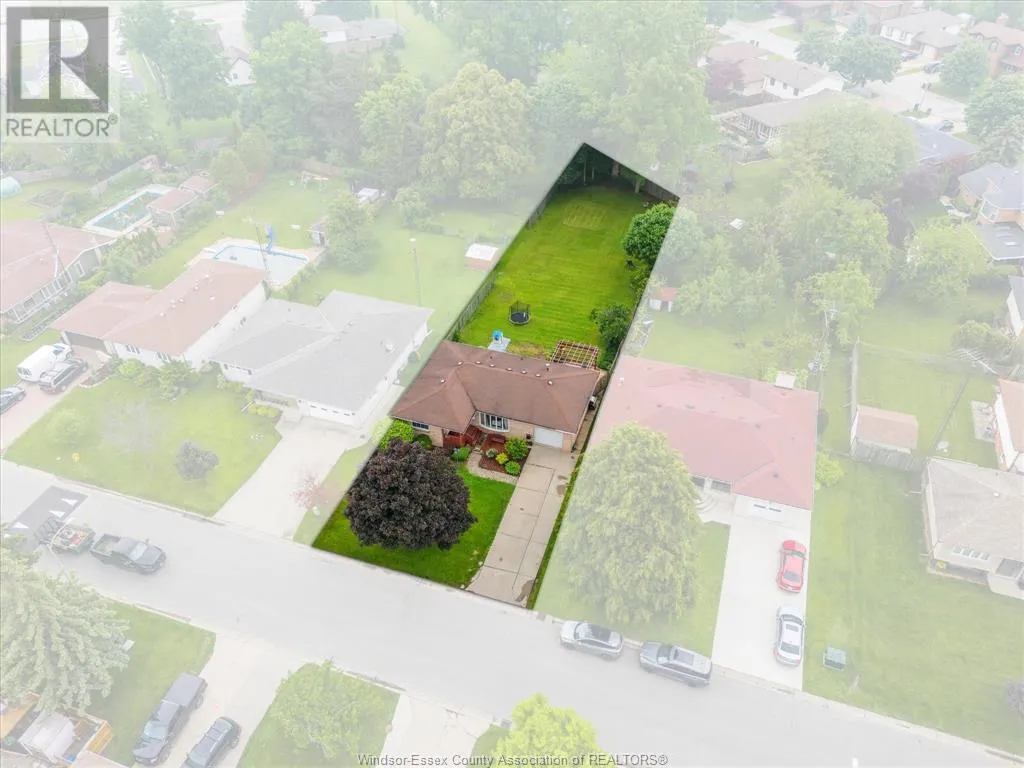22 BENNIE AVENUE
