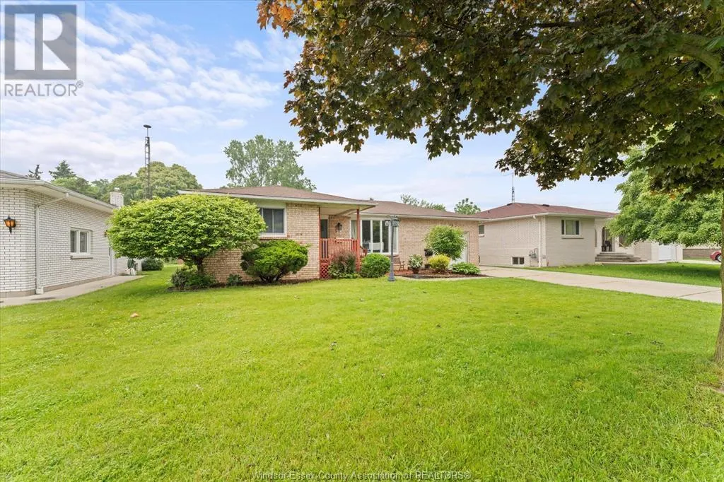 22 BENNIE AVENUE