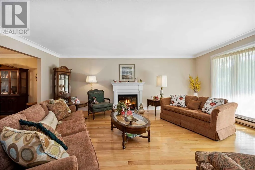 913 ALLANDALE DRIVE