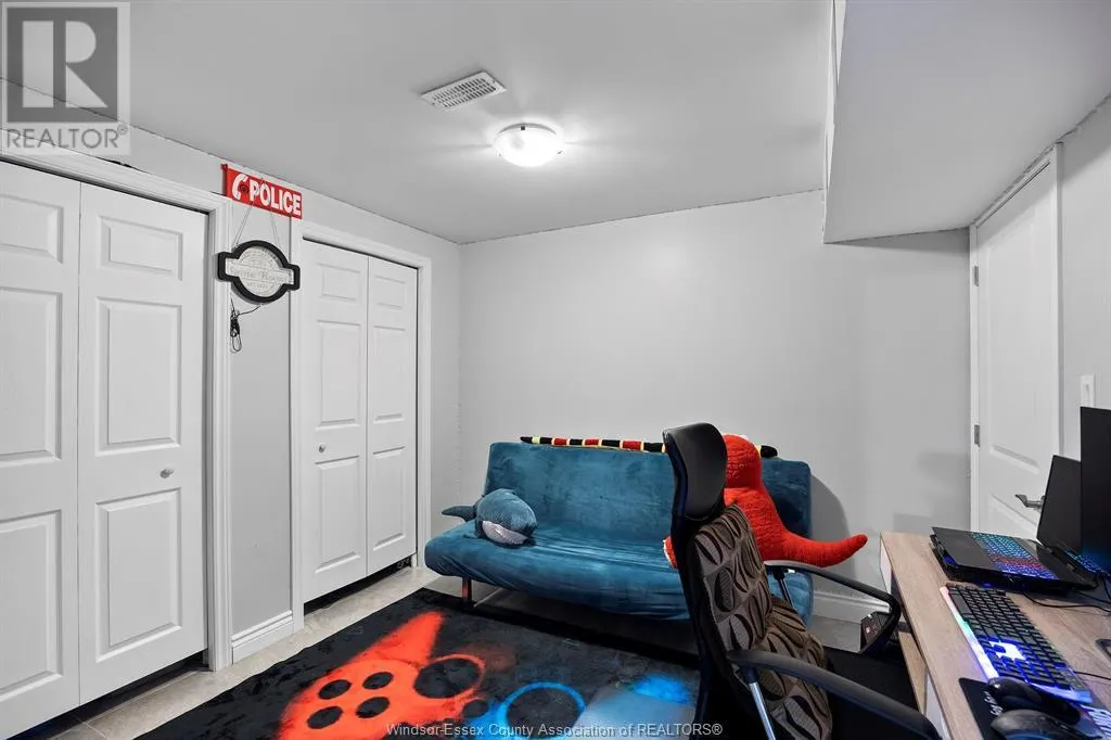 1565 OUTRAM