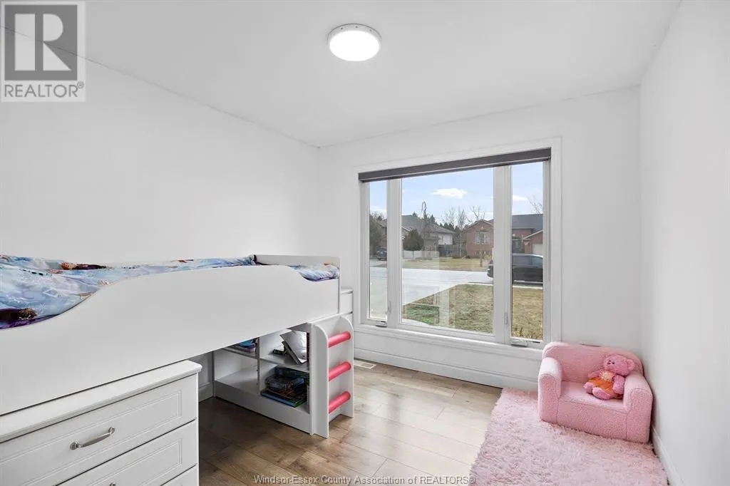 1565 OUTRAM