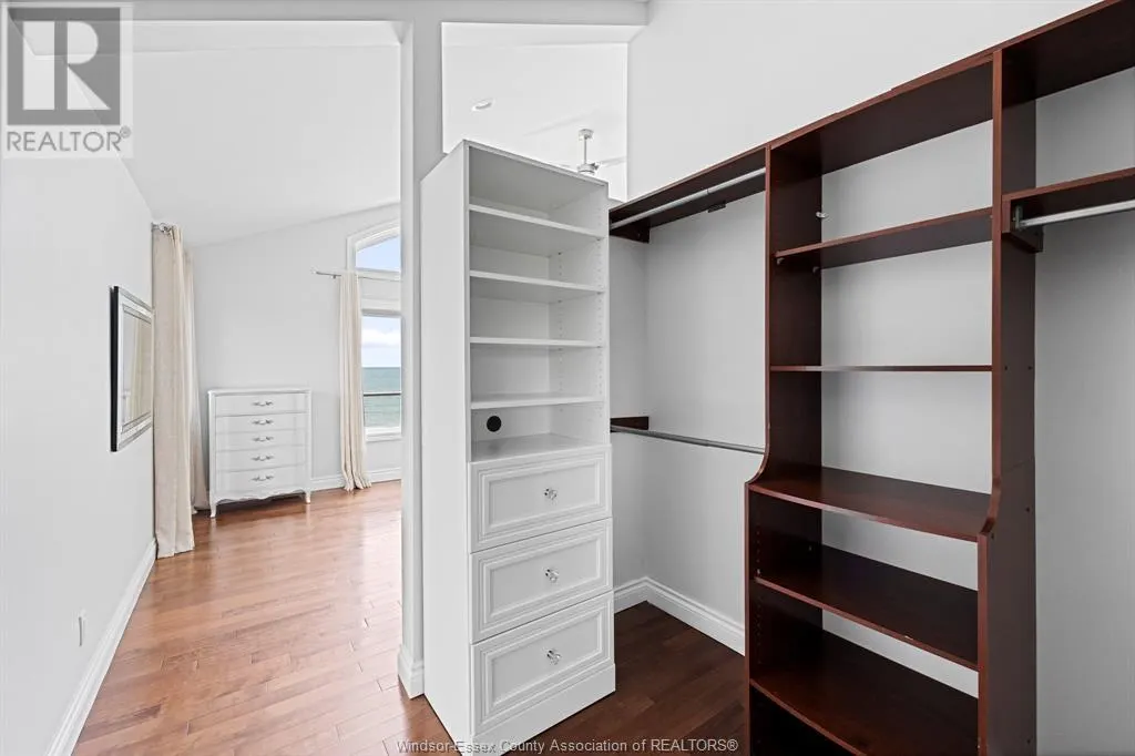 20939 HICKORY