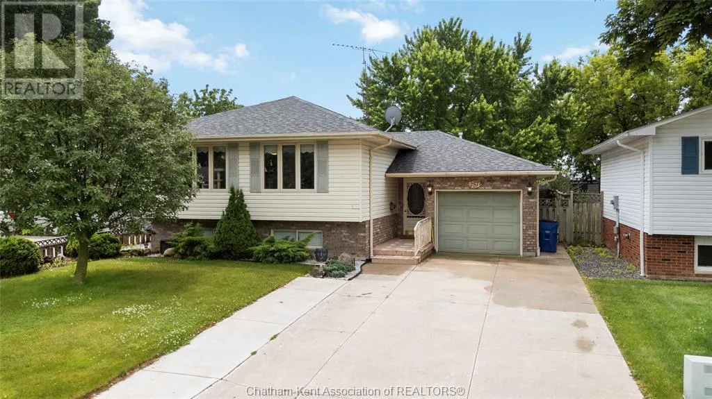 257 Hudson CRESCENT