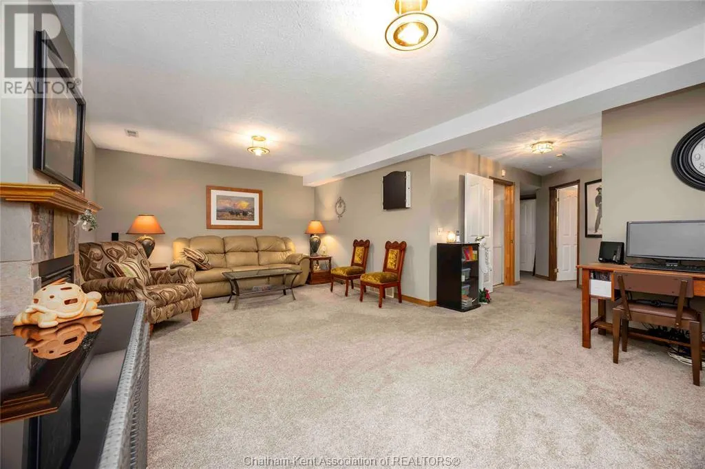 257 Hudson CRESCENT