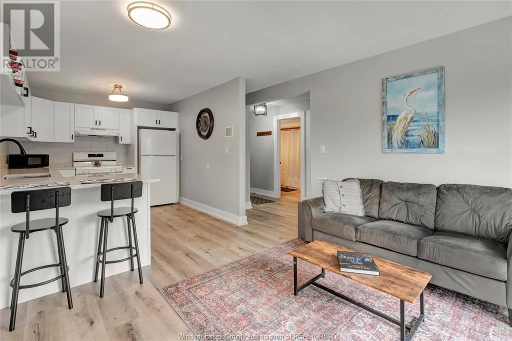44 ROBSON Unit# 216