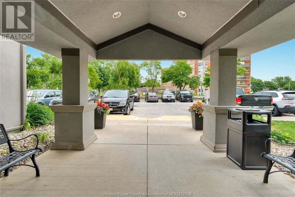 44 ROBSON Unit# 216
