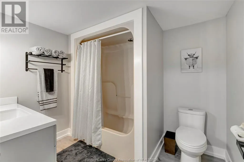 44 ROBSON Unit# 216