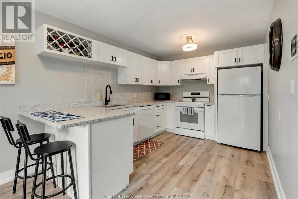 44 ROBSON Unit# 216