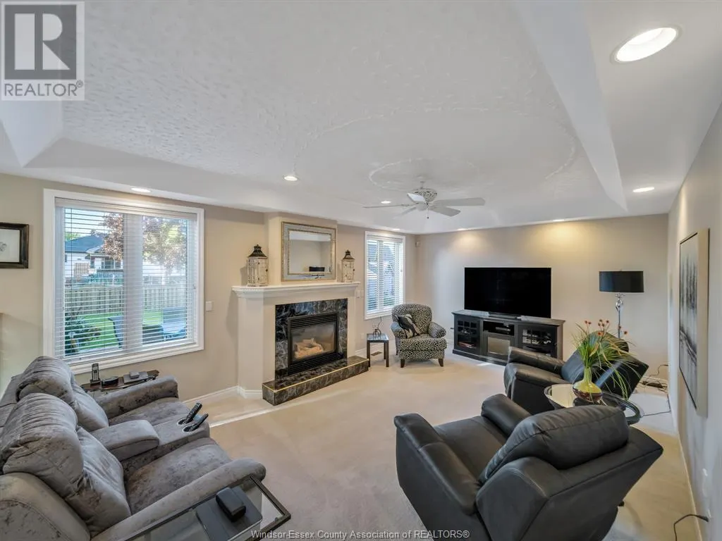 27 Cheyenne COURT