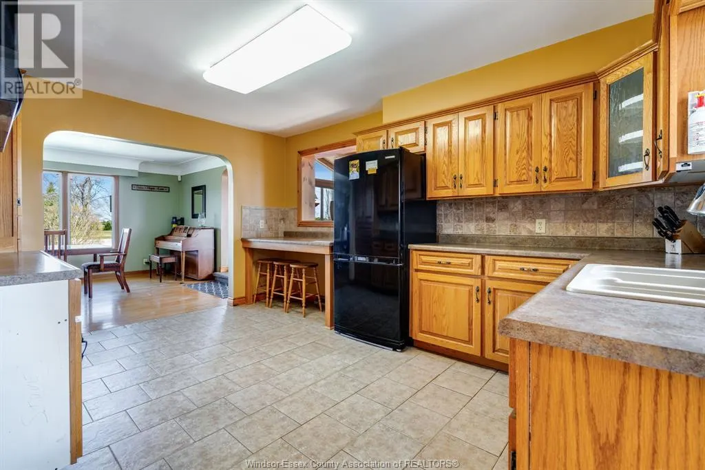 208 Mersea Rd 8