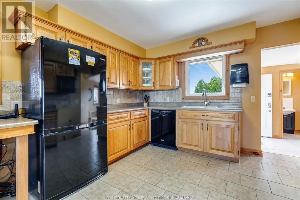 208 Mersea Rd 8