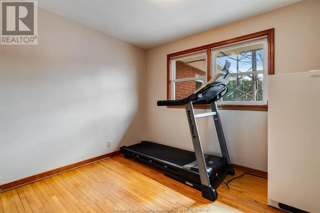 208 Mersea Rd 8