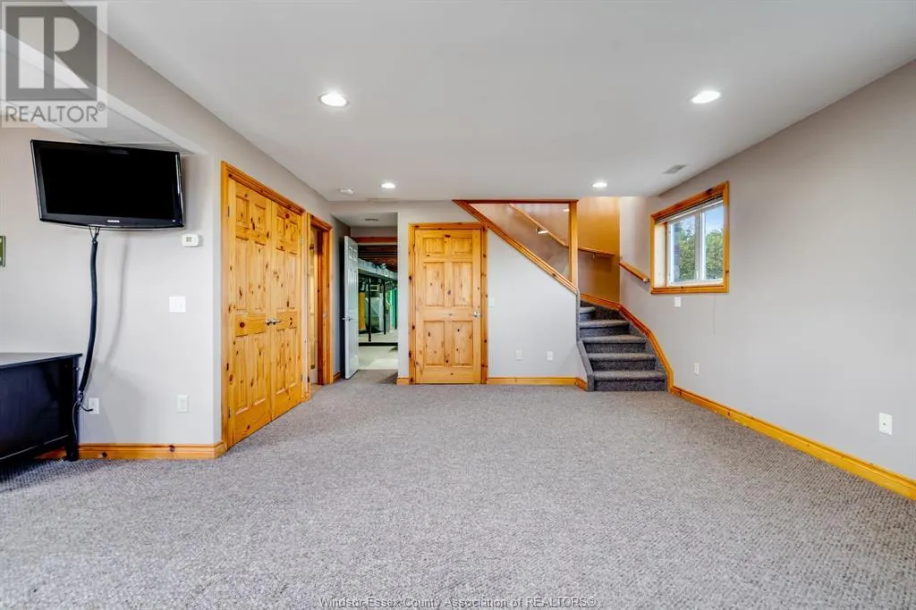 208 Mersea Rd 8