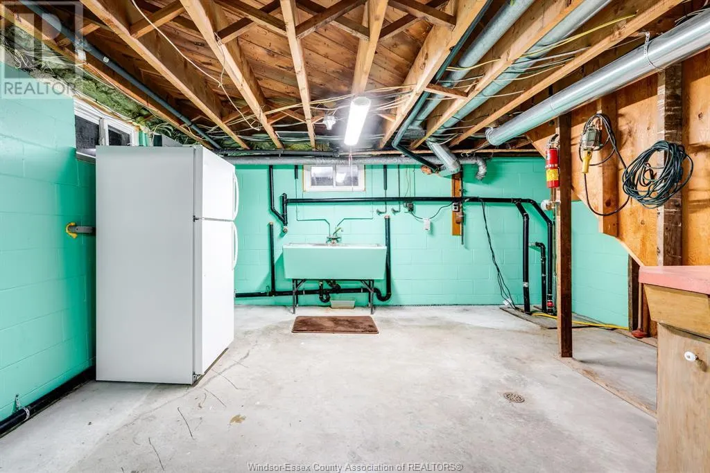 208 Mersea Rd 8