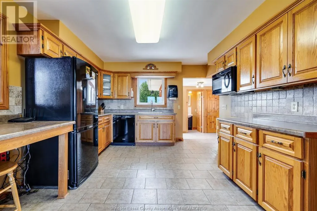 208 Mersea Rd 8