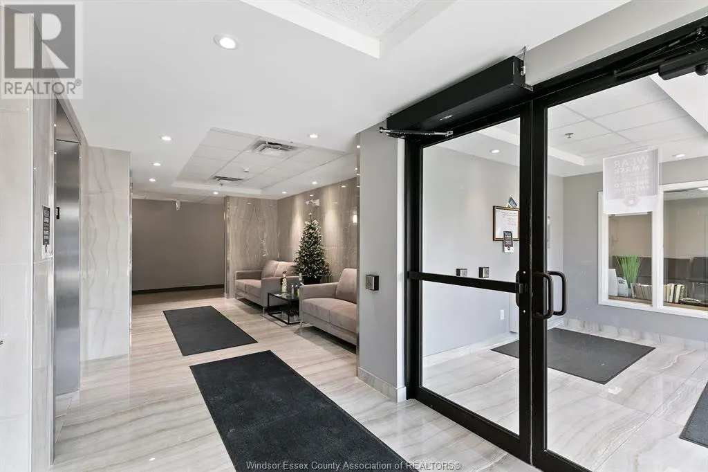 716 BROWNSTONE Unit# 406