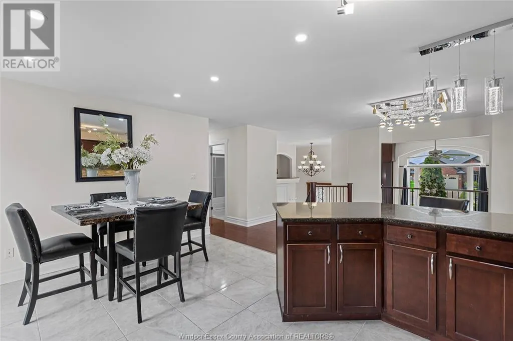 888 DRIFTWOOD CRESCENT