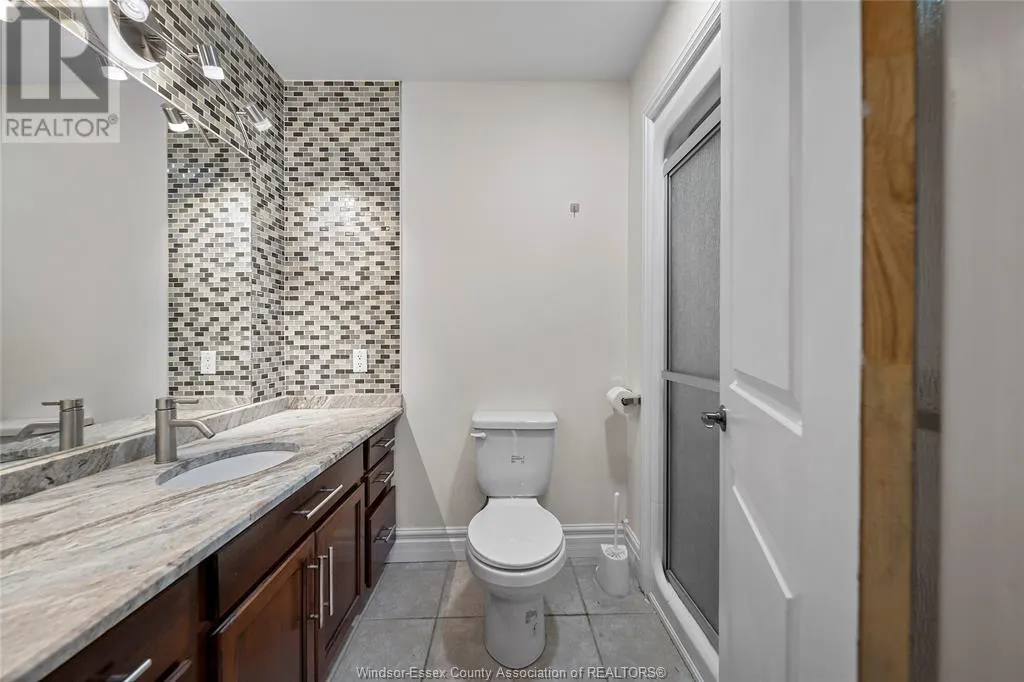 888 DRIFTWOOD CRESCENT