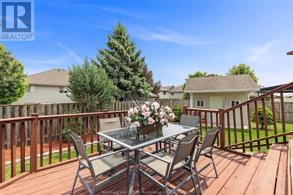 888 DRIFTWOOD CRESCENT