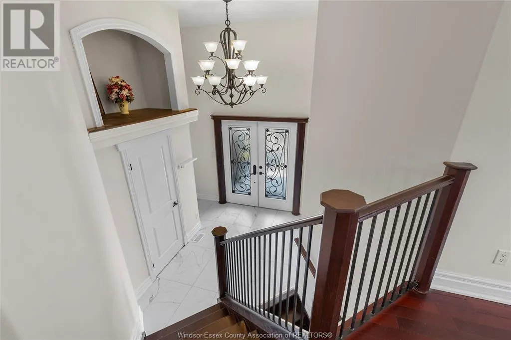 888 DRIFTWOOD CRESCENT