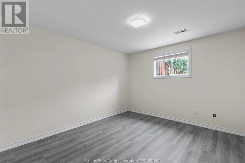 888 DRIFTWOOD CRESCENT