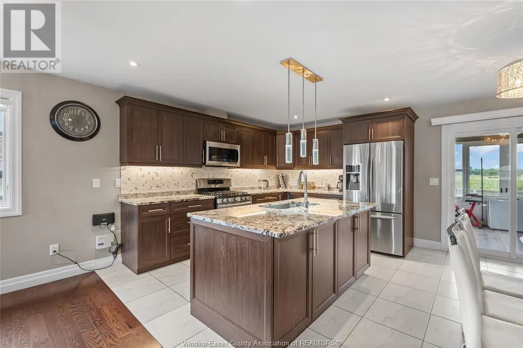 859 SOUTHWOOD DRIVE