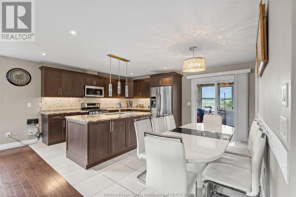859 SOUTHWOOD DRIVE