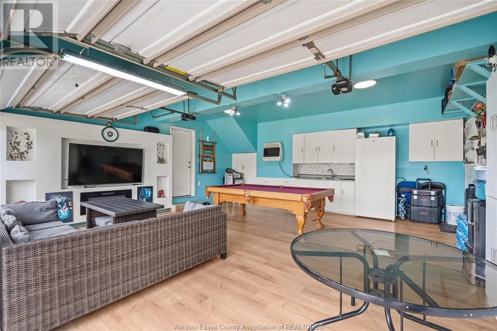859 SOUTHWOOD DRIVE