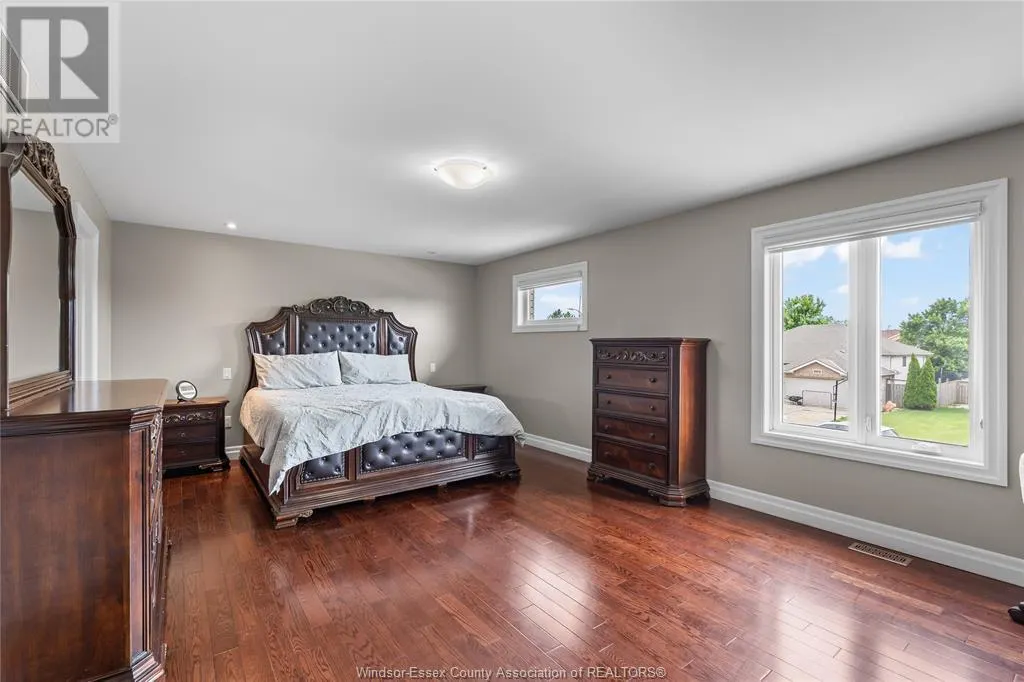 859 SOUTHWOOD DRIVE