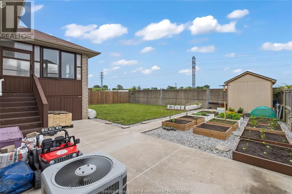 859 SOUTHWOOD DRIVE
