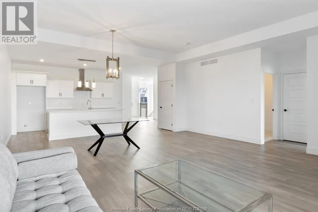 210 McLellan