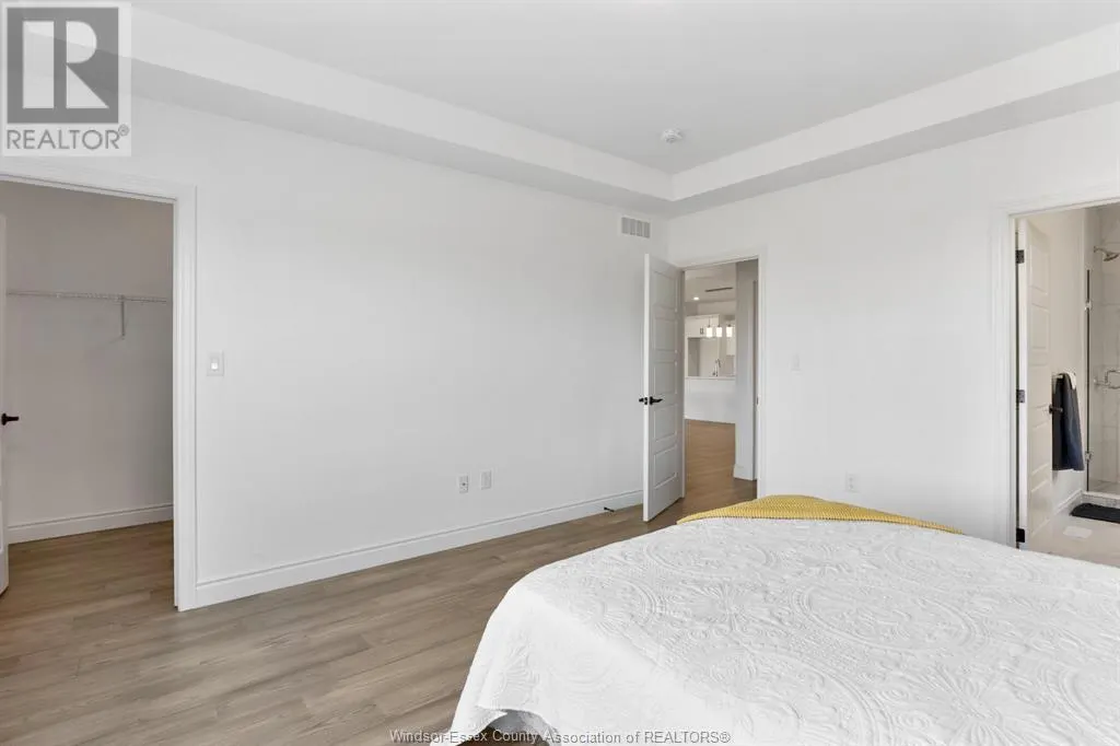210 McLellan