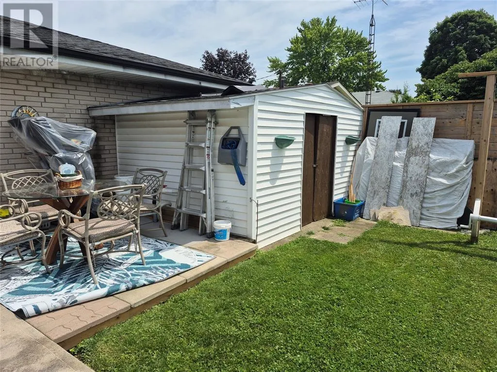 61 Dauw AVENUE