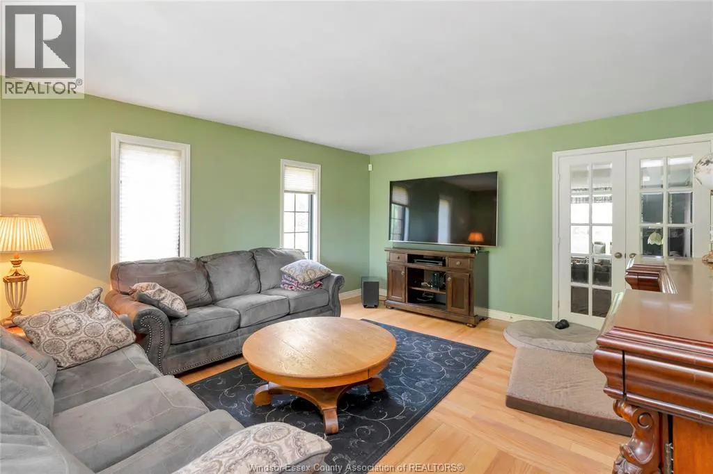 1232 BAINBRIDGE