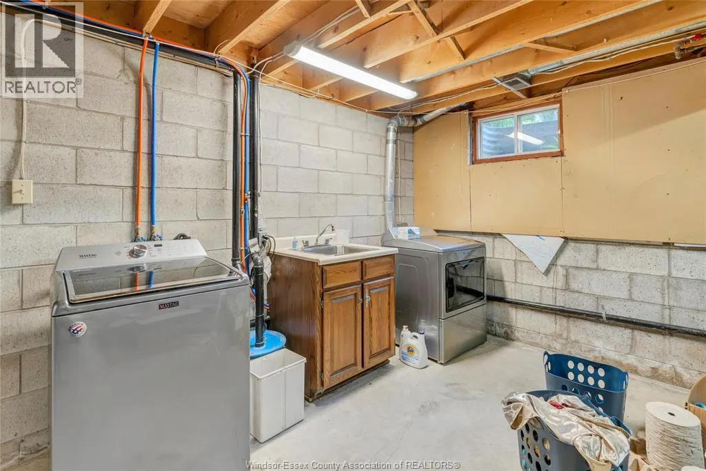 1232 BAINBRIDGE