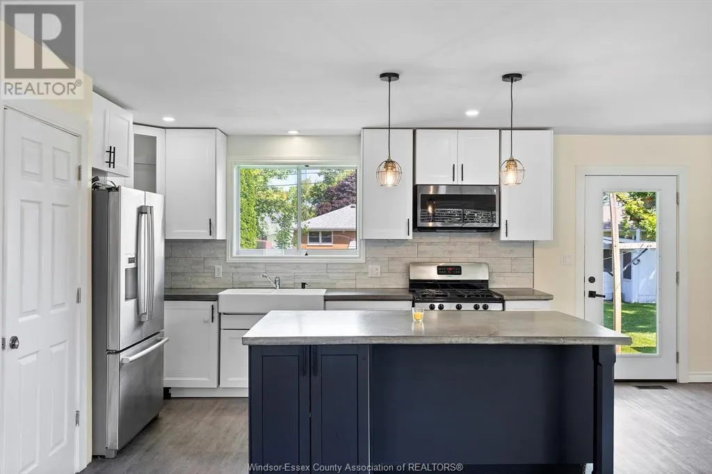 6 Sunset Place