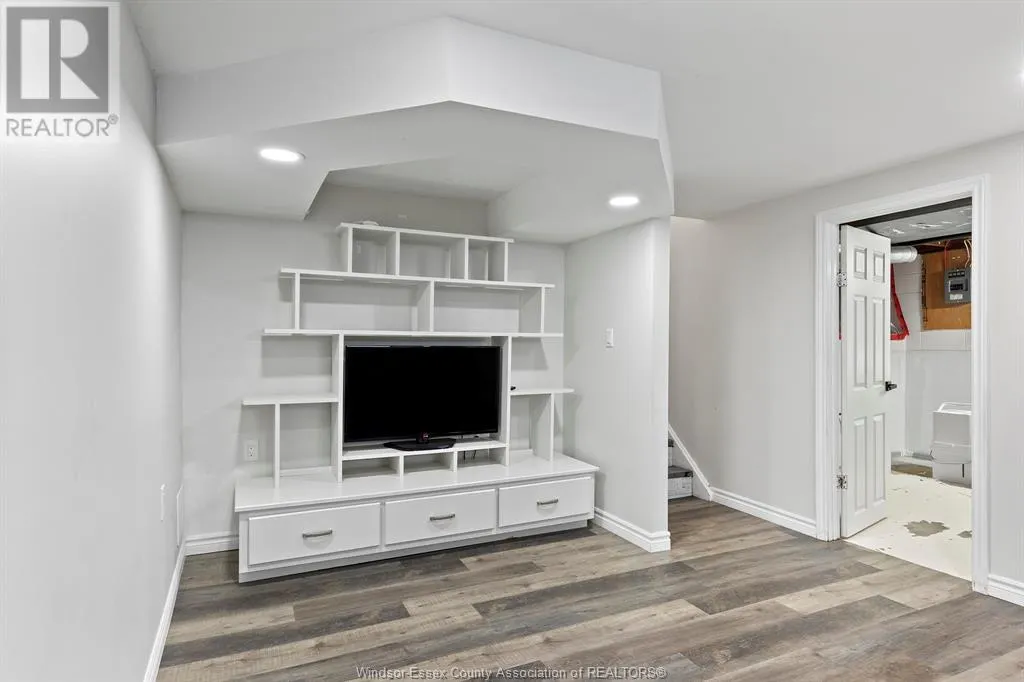 6 Sunset Place