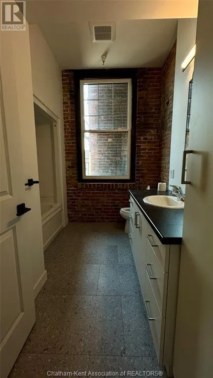 164 King STREET Unit# 201
