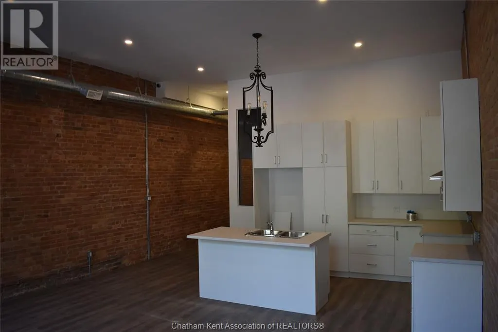 164 King STREET Unit# 201