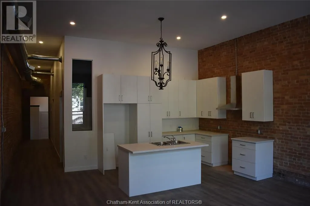 164 King STREET Unit# 201