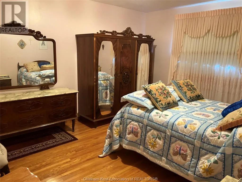 8 REGAL PLACE