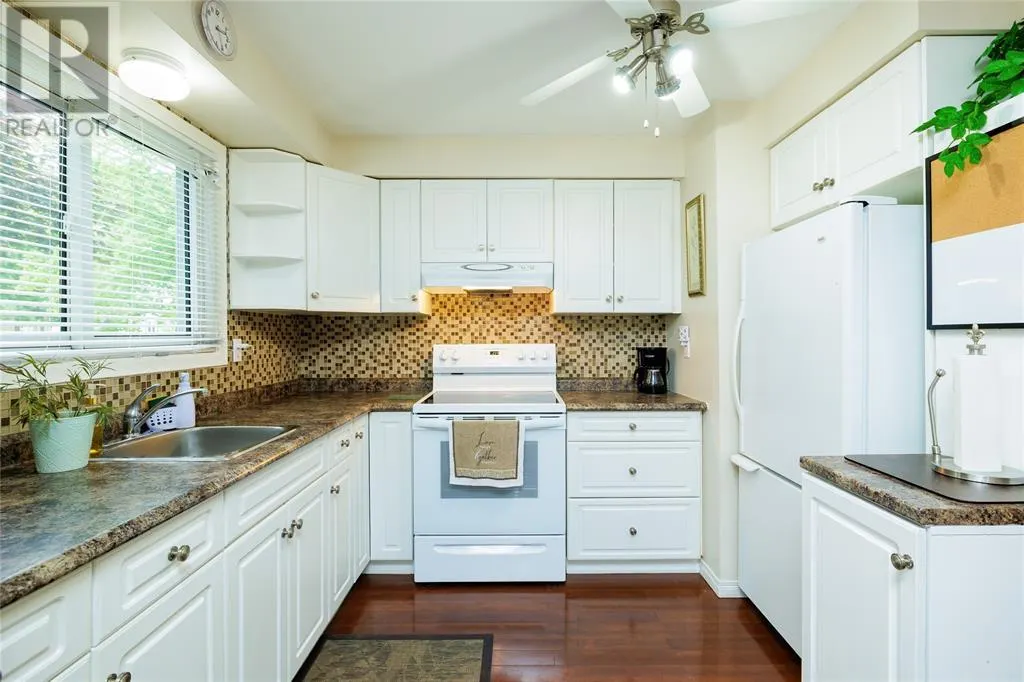 27 TURNER DRIVE Unit# 17, #17