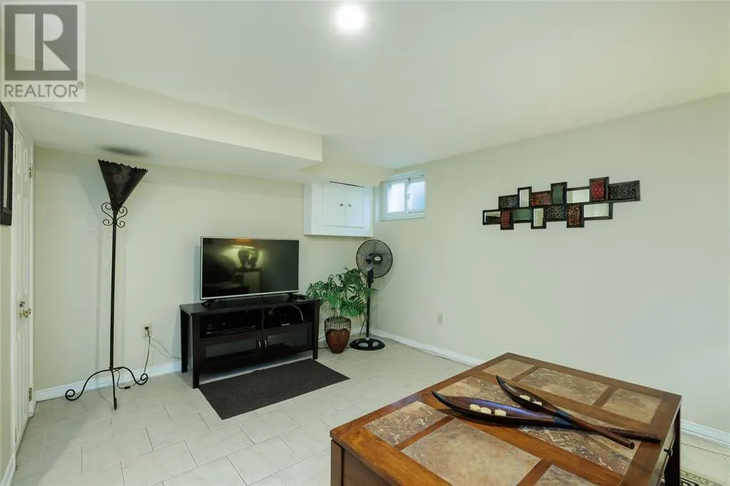 27 TURNER DRIVE Unit# 17, #17