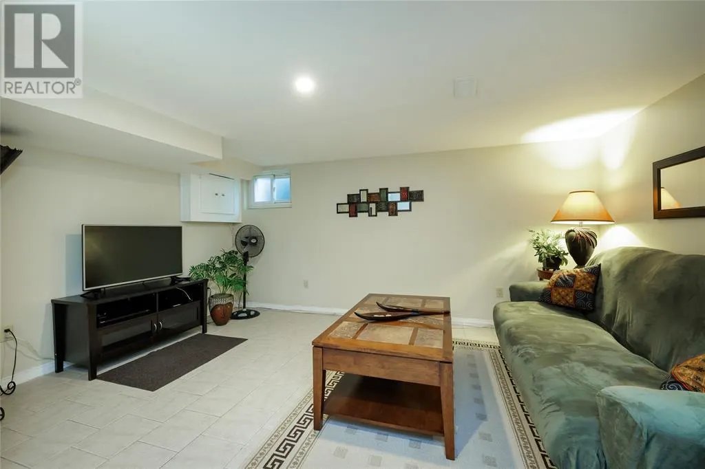 27 TURNER DRIVE Unit# 17, #17
