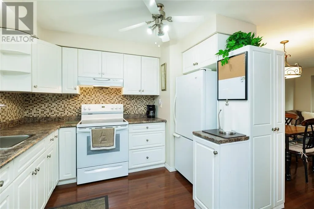 27 TURNER DRIVE Unit# 17, #17