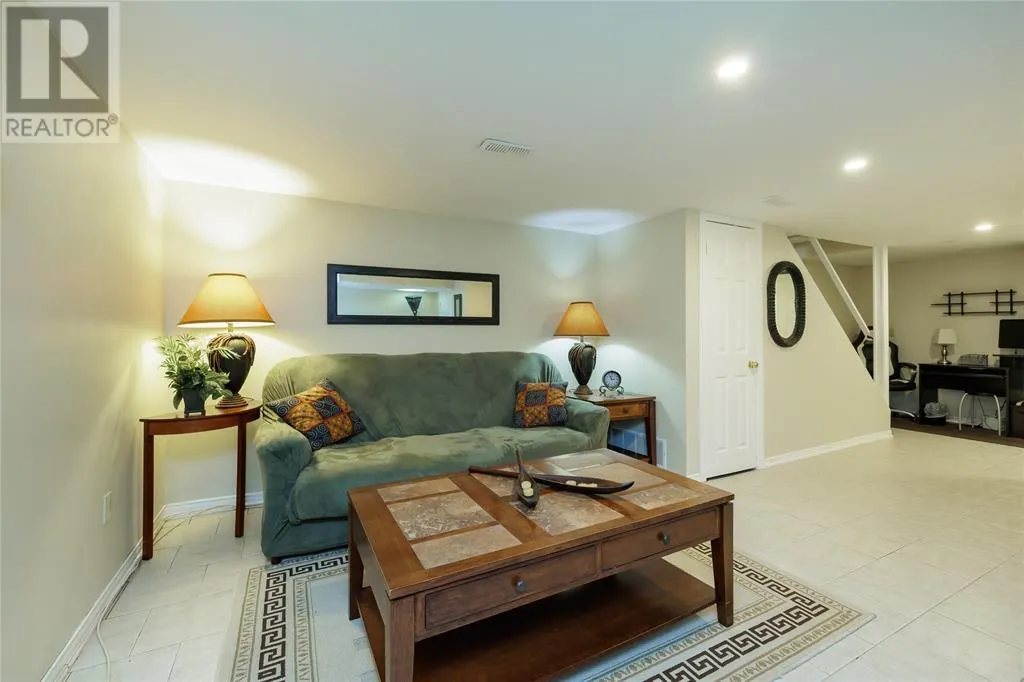 27 TURNER DRIVE Unit# 17, #17