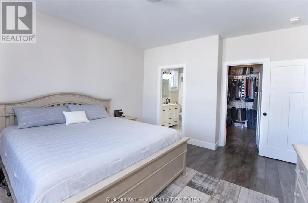 7 VENTURE CRESCENT